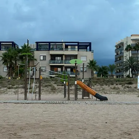 Atico 1ª Linea Con Salida A Playa Appartement