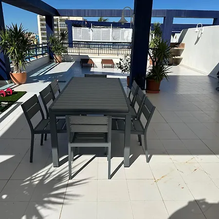 Atico 1ª Linea Con Salida A Playa Appartement *